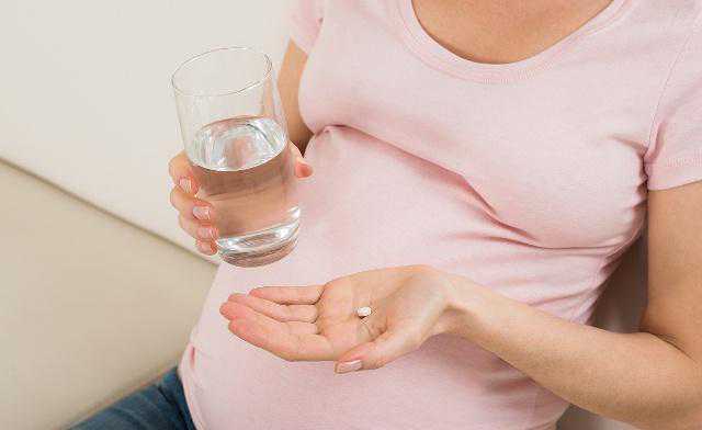 子宫外孕的早期预警：症状解读与应对策略